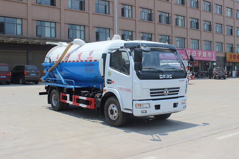 大多利卡吸污車(chē)