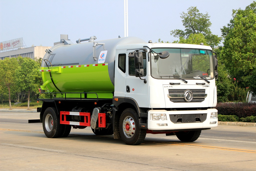 東風(fēng)D9吸污車
